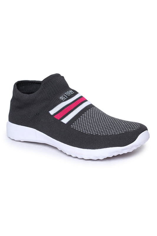 Black Solid Mesh Slip On Running Sport Shoes For Women